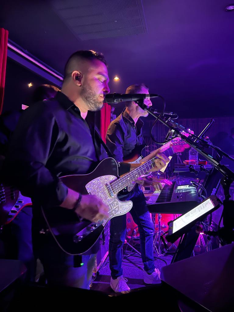 Au Son des Guitares Marseille - Photo 2